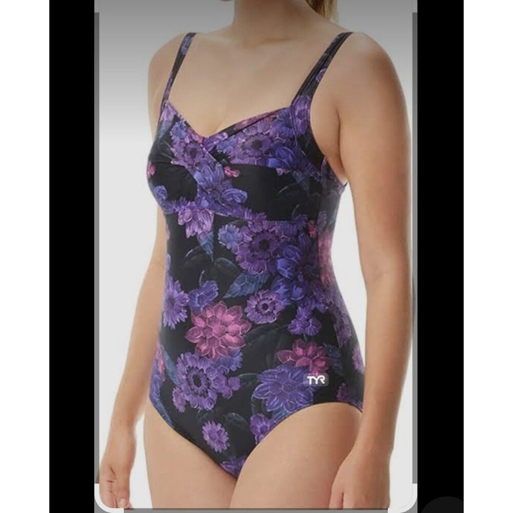 TYR Women's Durafast Elite Purple Primrose Twist Bra Controlfit Swim Sz 18 New